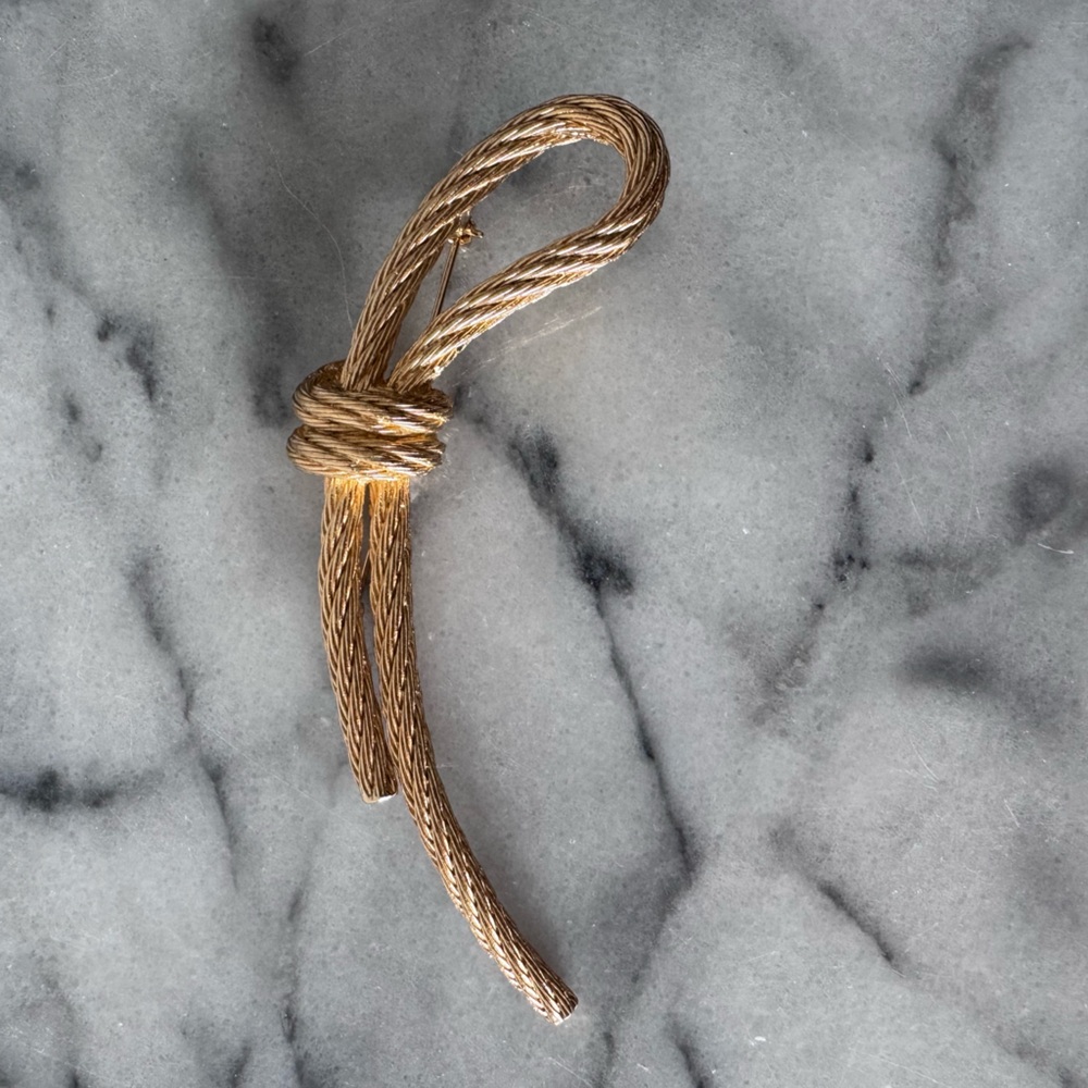 Dior Gold Knot Brooch
